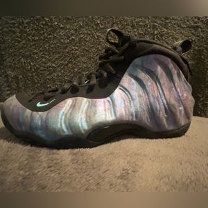 worn for about two weeks then sat on my shelf spare box cause no orignal box